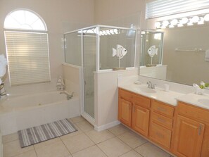 Shower, jetted tub, hair dryer, towels