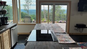 Kaffetrakter/tekoker, kjøleskap, mikrobølgeovn og ovn
