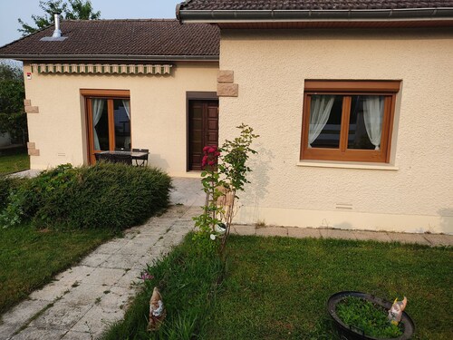 Maison sur Terrain Clos de 800 M2 lac à Moins de 5kms