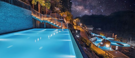 Indoor pool, seasonal outdoor pool, lifeguards on site