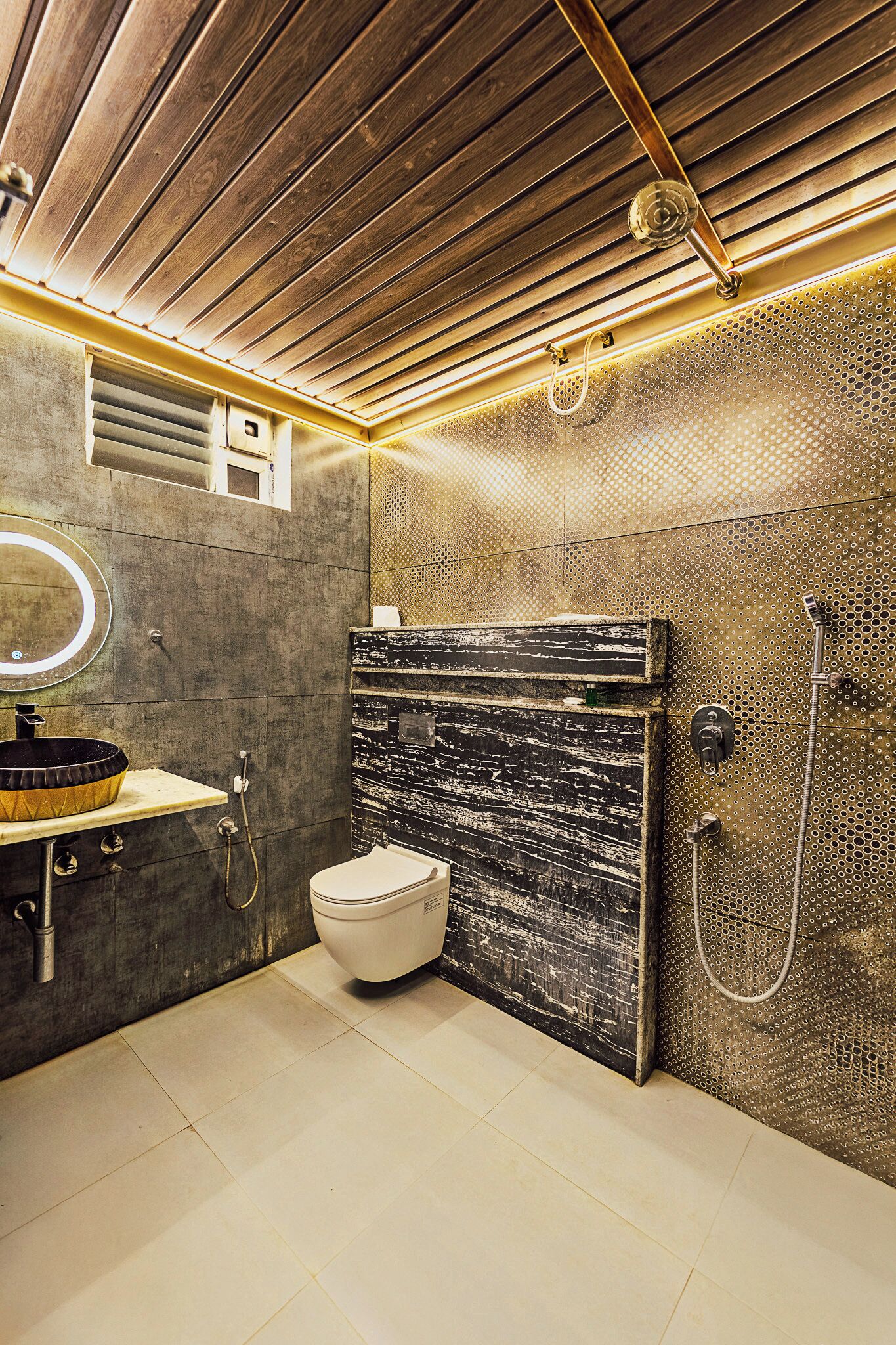 Room | Bathroom | Shower, rainfall showerhead, designer toiletries, towels