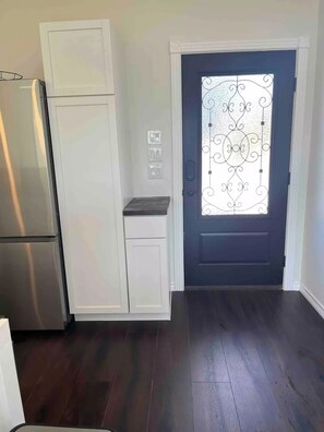 Interior - Lake Haus Early Spring Rates (Canyon Lake)