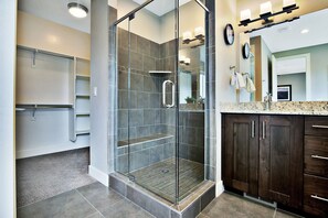 Luxury House, Multiple Bedrooms, Non Smoking, Mountain View | Bathroom - Entrada at Moab 420 and 424 (Moab)