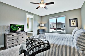 Luxury House, Multiple Bedrooms, Non Smoking, Mountain View | 7 bedrooms, desk, laptop workspace, blackout drapes