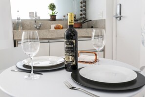 公寓 | 私人厨房 | 冰箱、微波炉、厨具/餐具