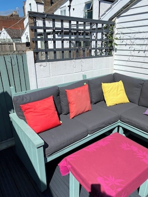 Property grounds - Divers Cottage - Central Whitstable (whitstable)