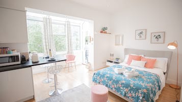 1 Schlafzimmer, Schreibtisch, Bügeleisen/Bügelbrett, kostenloses WLAN