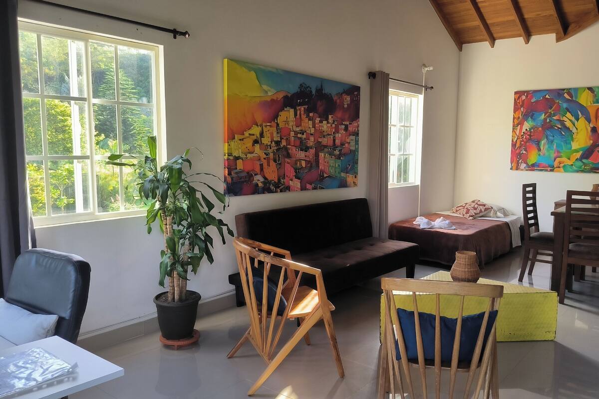 Executive appartement, Meerdere bedden, aan tuin | Lakens van Egyptisch katoen, luxe beddengoed, donsdekens