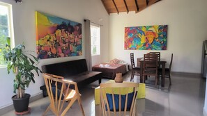 Executive Apartment, Multiple Beds, Garden Area | Living area | Smart TV, Netflix, streaming services - Casa Hotel Fiba Magueza (Guarne)