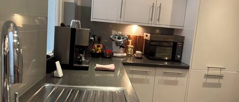 Fridge, microwave, oven, dishwasher