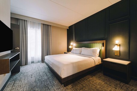 Embassy Suites By Hilton Gatlinburg Resort - Image 17
