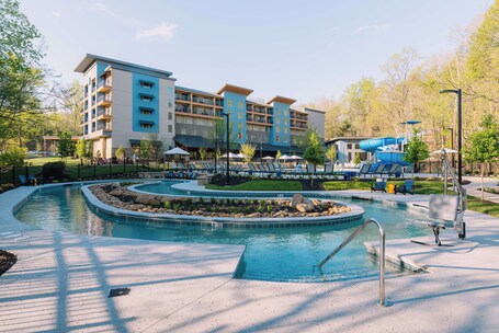 Embassy Suites By Hilton Gatlinburg Resort - Image 48