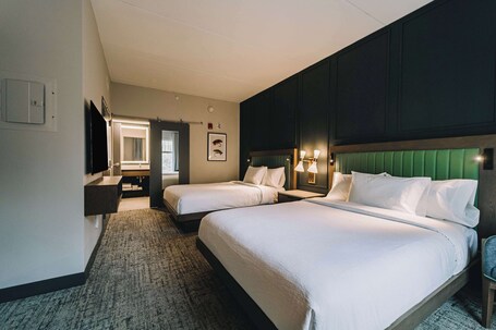 Embassy Suites By Hilton Gatlinburg Resort - Image 15