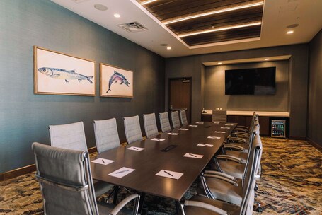 Embassy Suites By Hilton Gatlinburg Resort - Image 33