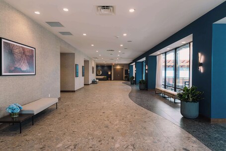 Embassy Suites By Hilton Gatlinburg Resort - Image 25