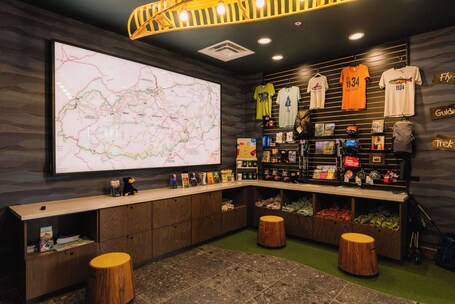 Embassy Suites By Hilton Gatlinburg Resort - Image 62
