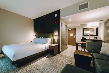 Embassy Suites By Hilton Gatlinburg Resort - Image 14