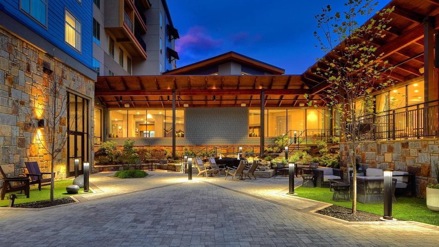 Embassy Suites By Hilton Gatlinburg Resort