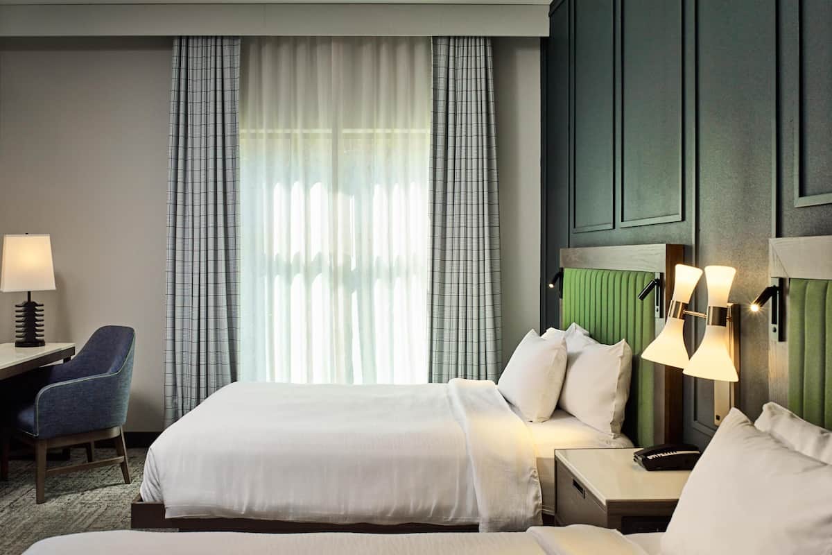 Hypo-allergenic bedding, in-room safe, desk, bed sheets