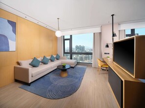 Premium Room, 1 King Bed | Living area - Hilton Garden Inn Xiamen Tong'An (Xiamen)