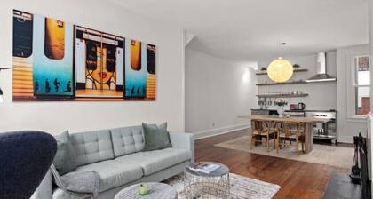 LOOK NO FURTHER - this is your home away from home