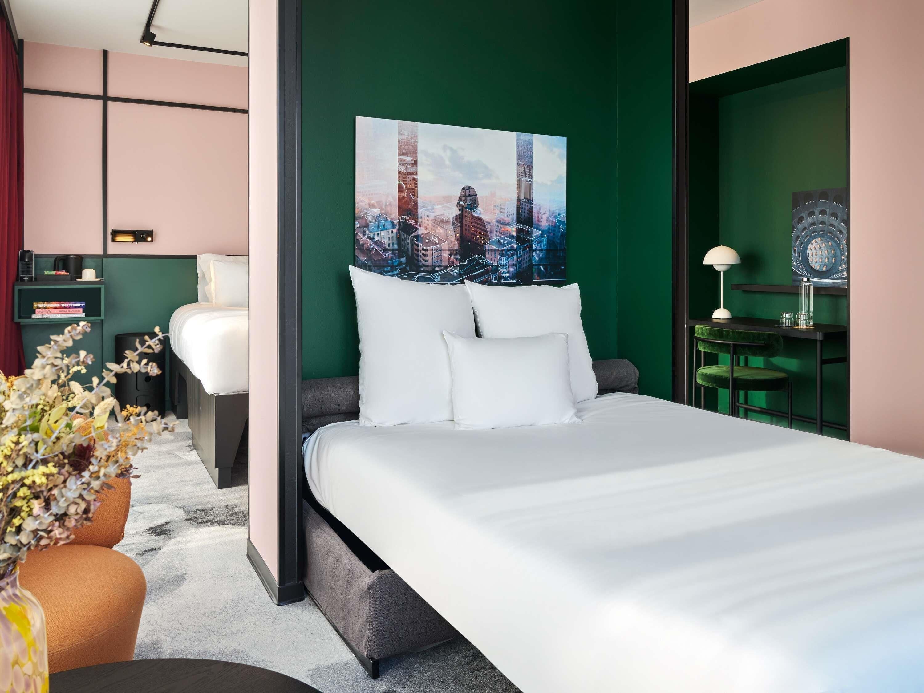 Suite Confort, 1 cama matrimonial y sofá cama | Ropa de cama de alta calidad y decoración personalizada 