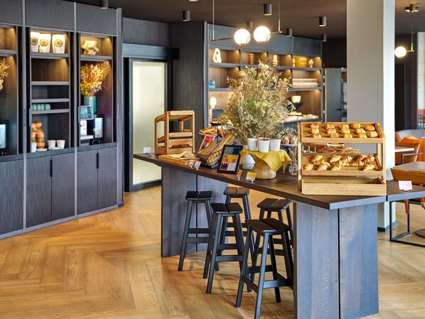 Daily buffet breakfast (EUR 19 per person)