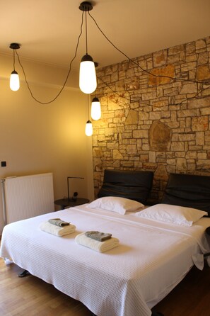 4 bedrooms, iron/ironing board, WiFi, bed sheets - Βίλα 250τ.μ. σε λόφο με θέα τον αργολικό κάμπο με αρχαιοελληνικό αέρα. (Fichti)