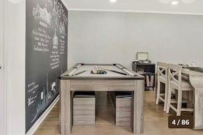 Game room - A Private Luxury Spa Retreat in Severn, MD. (Severn)