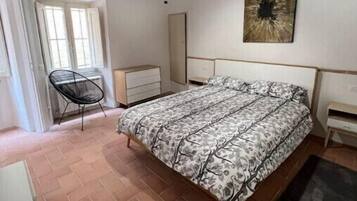 2 Schlafzimmer, Reisekinderbett, WLAN