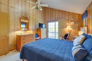 4 bedrooms, desk, WiFi, bed sheets - Deck w/ Water View: Coastal Escape Near P-Town! (North Truro)