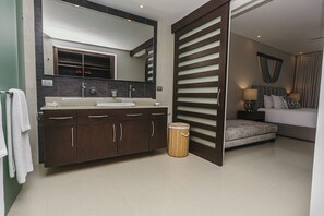 2 slaapkamers, een strijkplank/strijkijzer, reisbedje, wifi