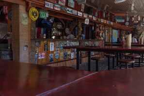 Bar (on property) - COSTA LINDA ART HOSTEL  (Quepos)