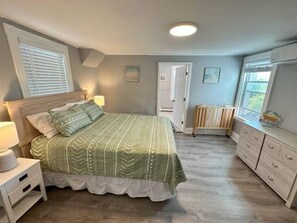 5 chambres, fer et planche à repasser, Wi-Fi, draps fournis