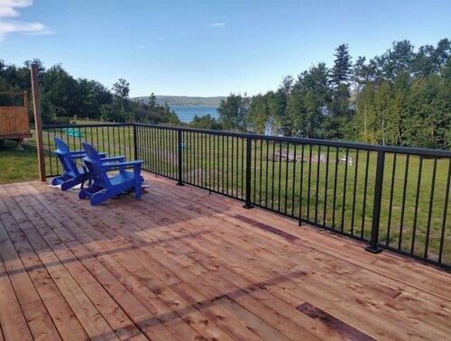 Lakefront Tiny Home with Hot Tub