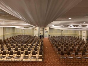 Banquet hall - Crookston Inn & Convention Center (Crookston)