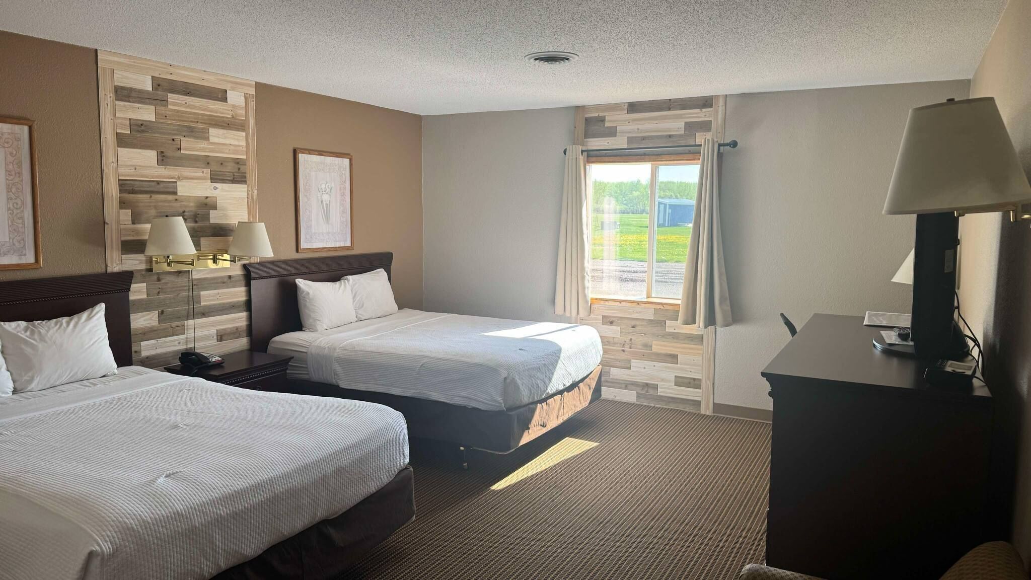 Bureau, espace de travail pour ordinateur portable