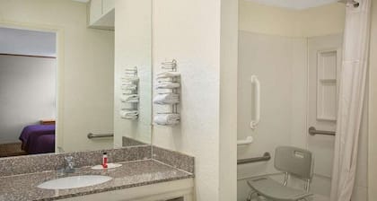 Economy Hotel Wichita- Florence St.