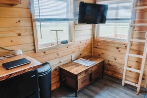 Interior - Hollow Hills Tiny Home (Penn Yan)