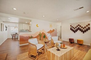 Interior - HotTub, Stargazing Rooftop Deck, Murals, Hammocks (Yucca Valley)