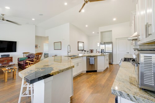 Serene Pahrump Cottage w/ Mountain Views!