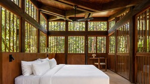 Jungle Tree House | 高档床上用品、羽绒被、迷你吧、客房内保险箱