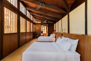 Two-Bedroom Pool Villa | Ropa de cama de alta calidad, edredón y minibar