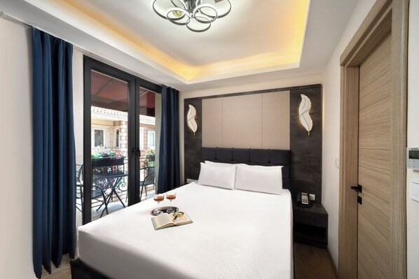 Premium bedding, down duvets, Select Comfort beds, minibar - Lenus Hagia Sophia Hotel (Istanbul)