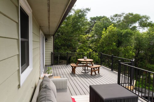 Whole Home Rental on the Island-perfect location with PRIVATE HEATED POOL!