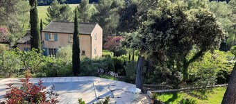 Pleasant villa with swimming pool and large garden in   periphery of Montpellier