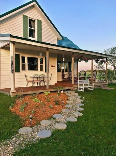 Tranquil Leelanau Farmhouse