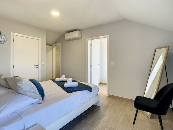 1 bedroom, iron/ironing board, travel crib, free WiFi