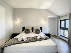 1 slaapkamer, een strijkplank/strijkijzer, gratis wifi, beddengoed