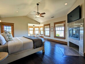 6 室のベッドルーム、デスク、アイロン / アイロン台、WiFi